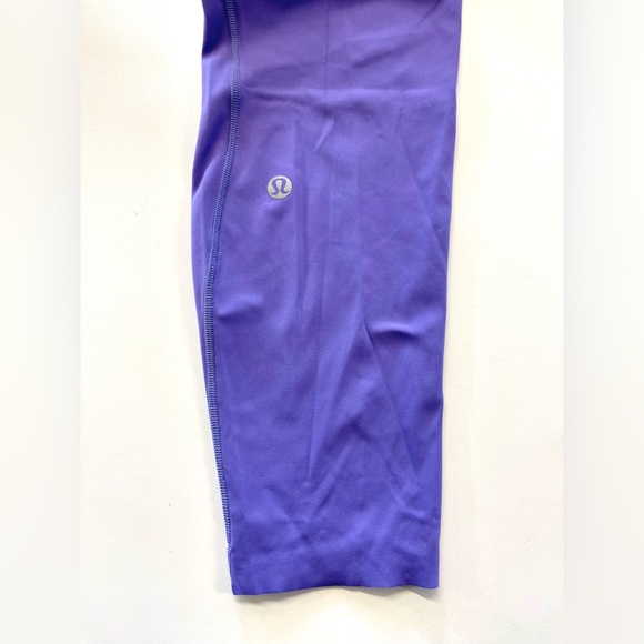 Lululemon Base Pace High-Rise Running Tight 25"
Charged Indigo sz 6- athleisure - Picture 10 of 12